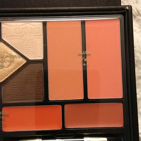 Dior 2021 LE Ecrin Couture Palette: Atelier of Dreams - Picture 10 of 17